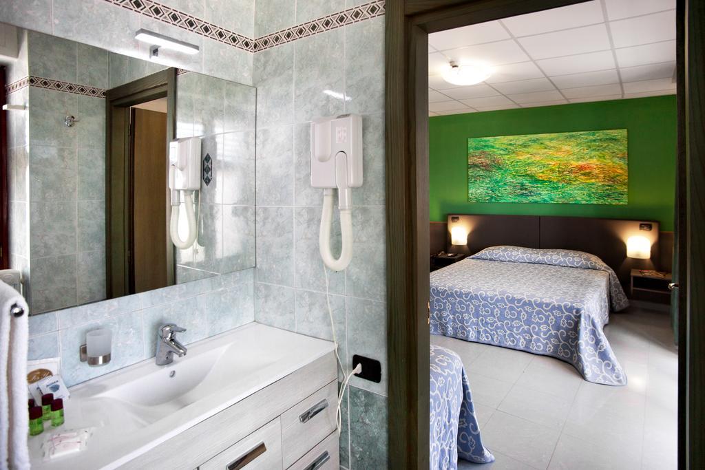 Hotel Côte D'Est San Foca Buitenkant foto